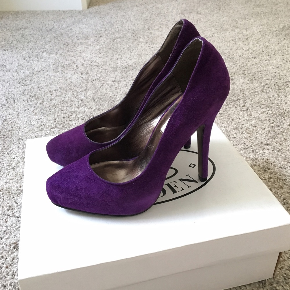 Steve Madden - Vivvaa Purple Suede Pumps