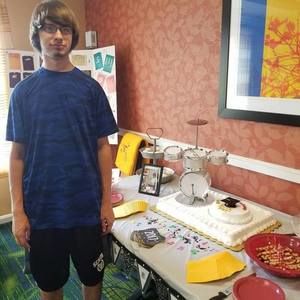 Meet your Posher, Edna