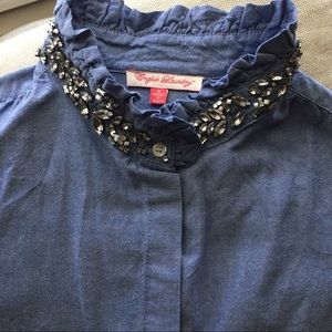 Chambray sleeveless shirt