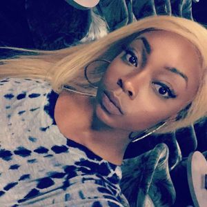 Meet your Posher, Laci