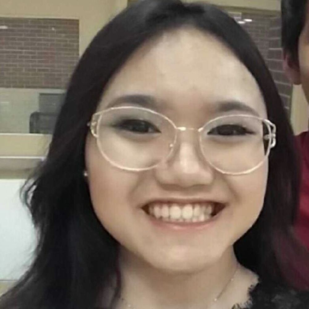 Meet your Posher, Crystal