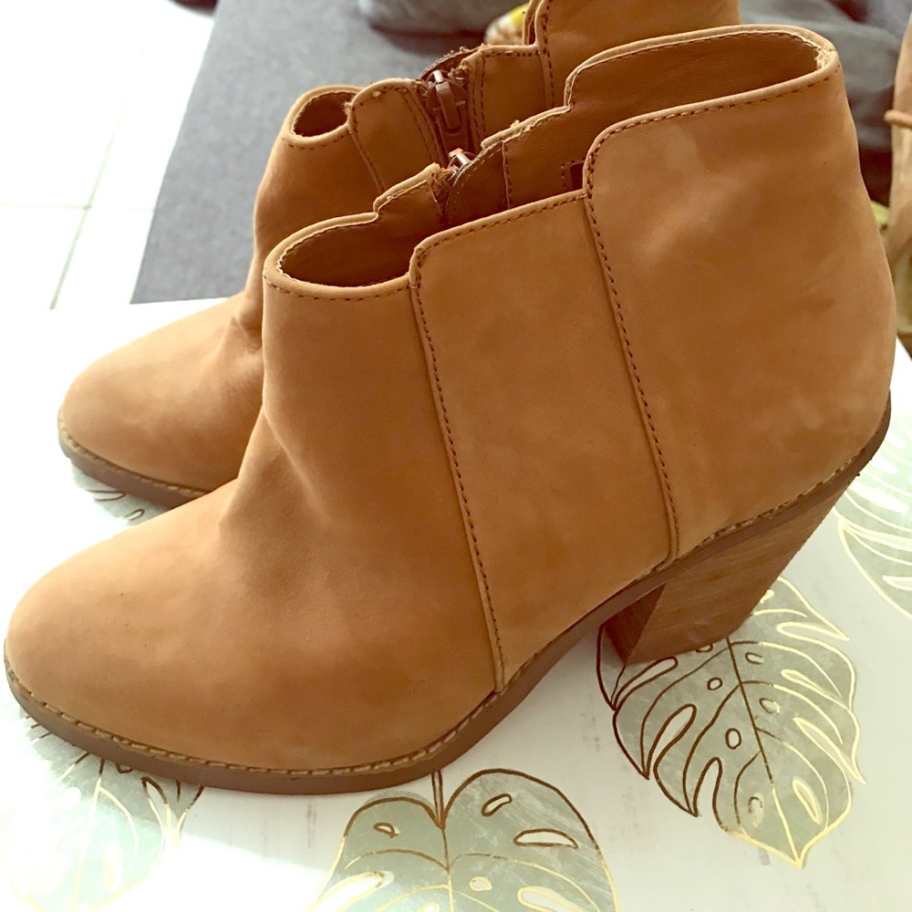 Kelsi dagger Brooklyn booties