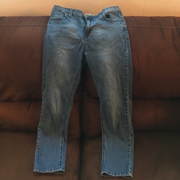 Capris - Picture 1 of 1