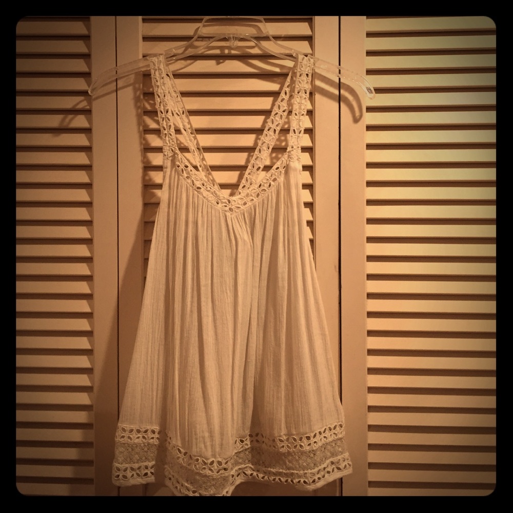 AE Lace detailed Cross back Tank - M