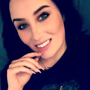 Meet your Posher, Tabatha