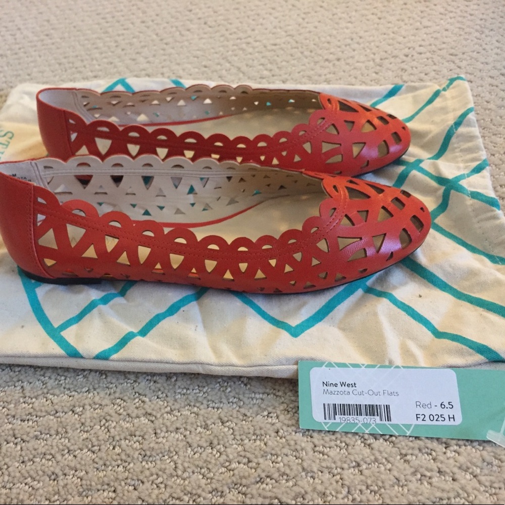 Nine West Mazzota Cut-Out Flats 6.5