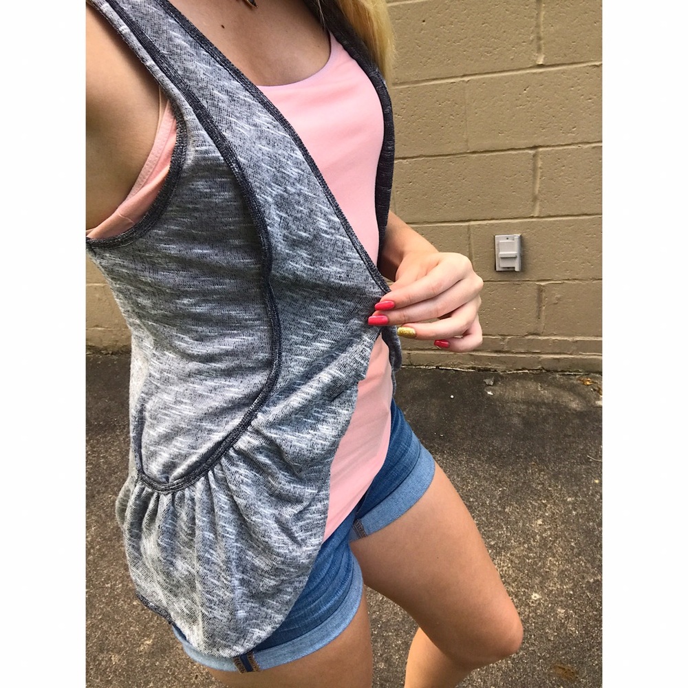 Grey vest with pockets