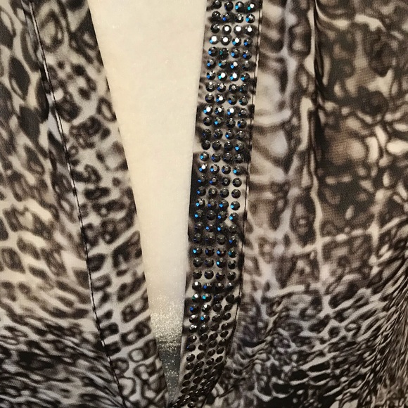 Animal print tunic with metal beading - Picture 3 of 3