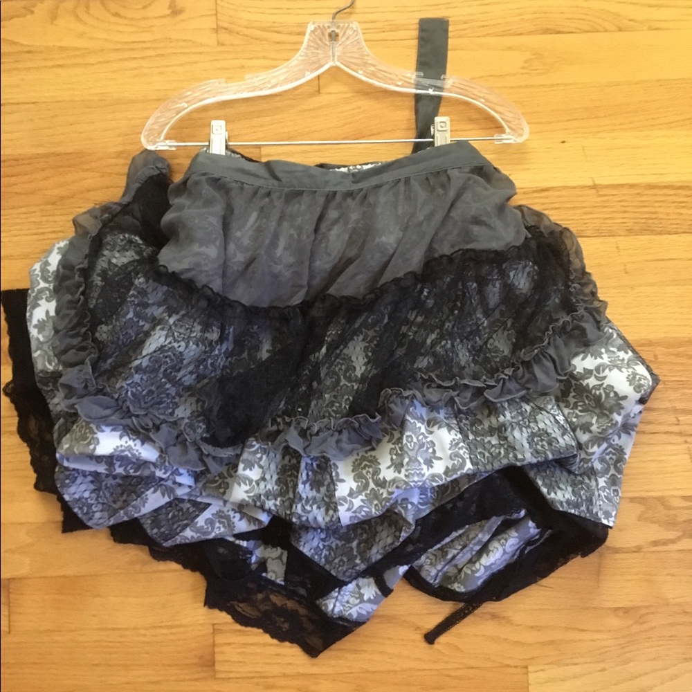 h. Naoto Frill Gothic Lolita Bustle Skirt