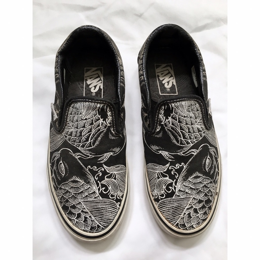 Vans COY KOI FISH Off The Wall Slip On Womens 5.5