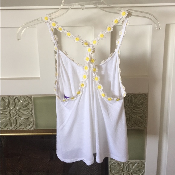 Adorable Emma and Sam Crop Top - Picture 2 of 4