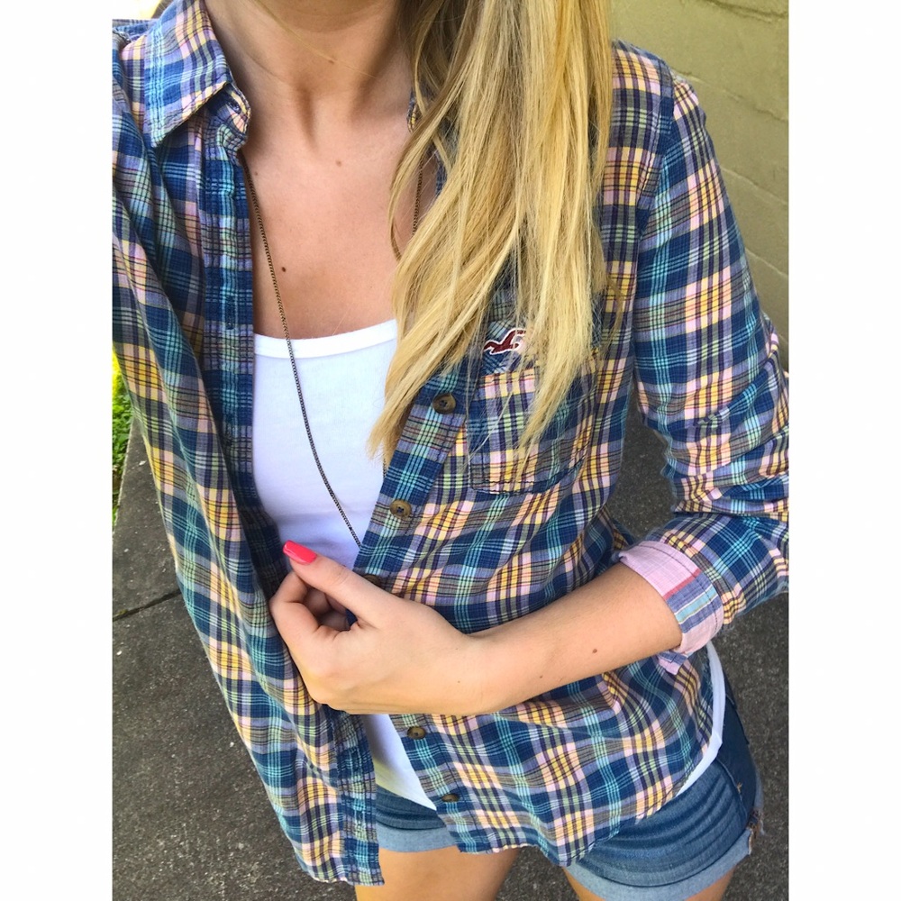 Hollister co SMALL plaid shirt