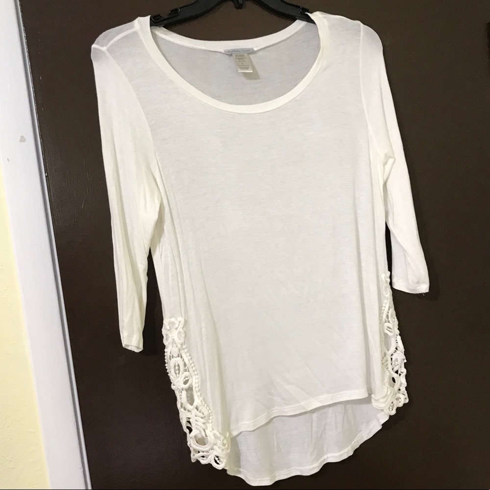 White tunic with crochet detail