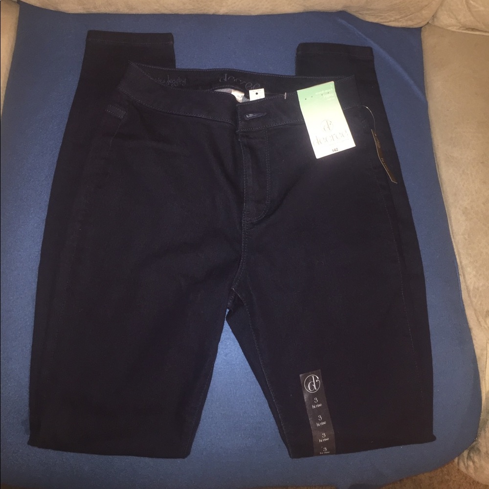 Dark Wash Hi Rise Jeans by Decree Size 3
