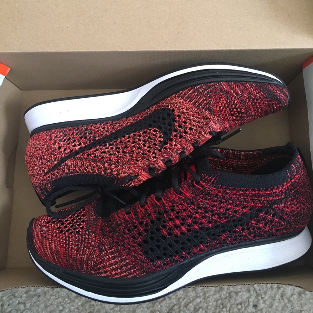 Nike Flyknit Racers
