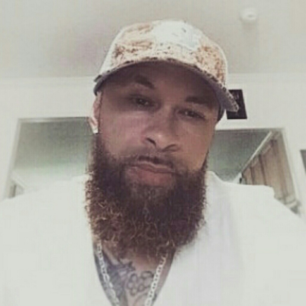 Meet your Posher, Dennis