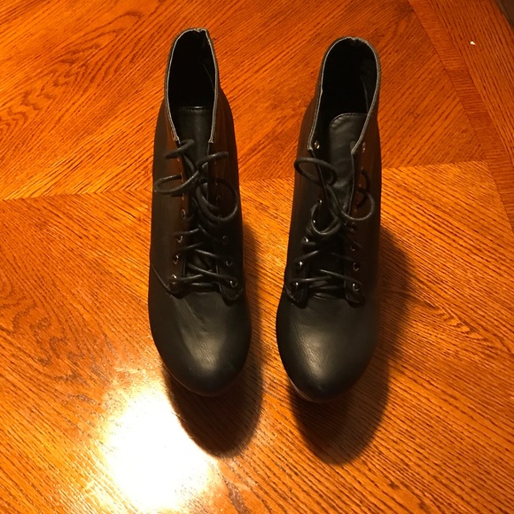 New Faux leather cutout ankle boot- SOLD - Picture 3 of 5