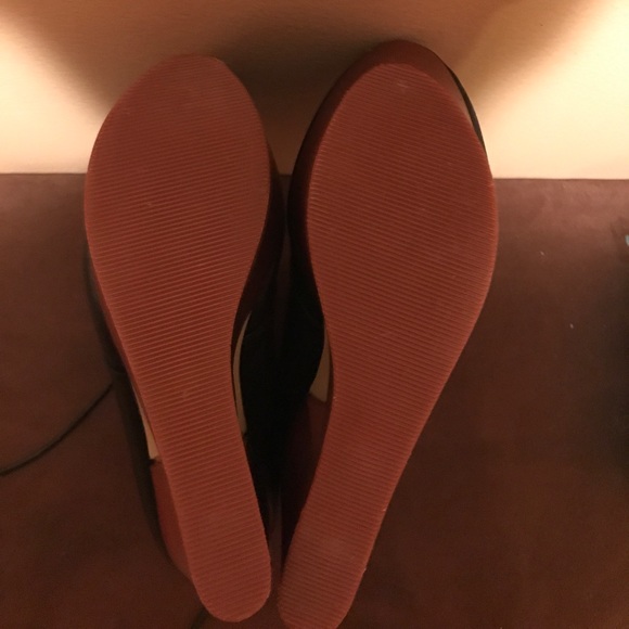 New Faux leather cutout ankle boot- SOLD - Picture 4 of 5