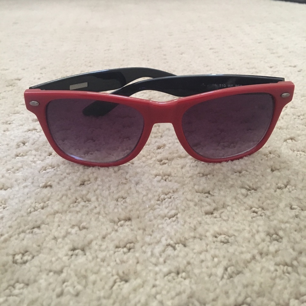 Foster Grant red and black sunglasses