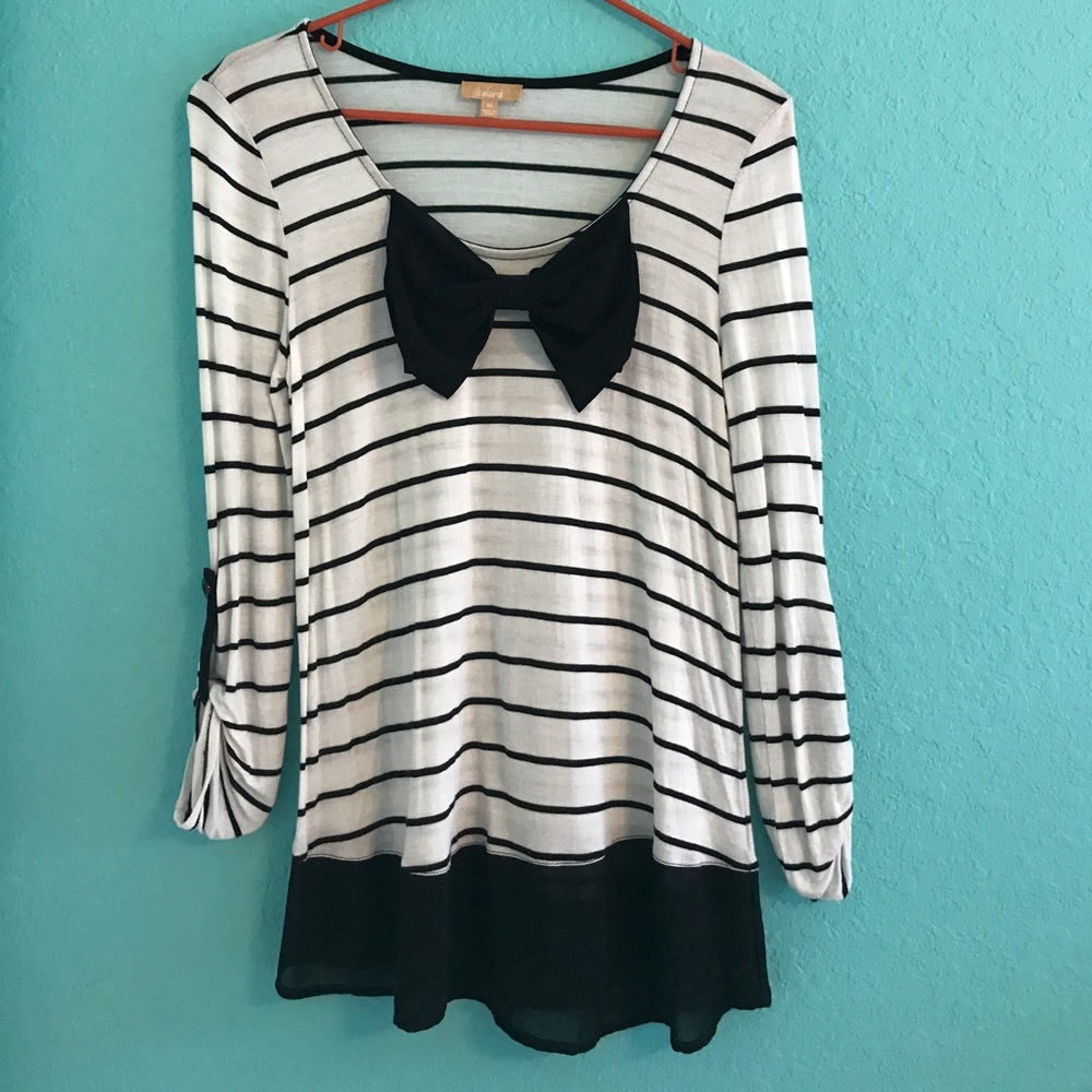 Black and whit stripe blouse