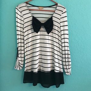 Black and whit stripe blouse