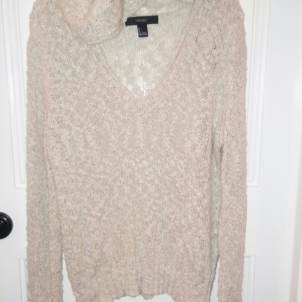 Hooded pullover light weight sweater