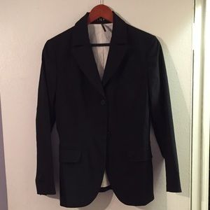 Thinple 2 Button Blazer