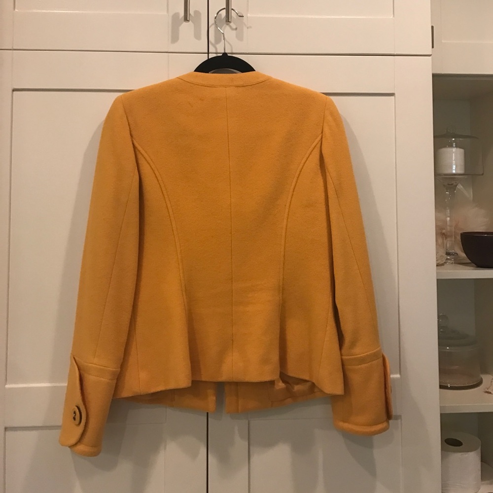 Yellow wool coat - Picture 2 of 2