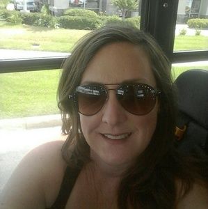 Meet your Posher, Meredith