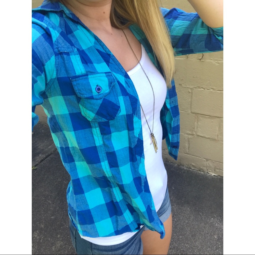 SMALL blue plaid shirt