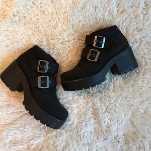 Vagabond Chunky Heeled Combat Boots