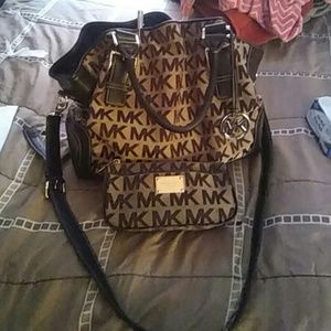 Micheal kor purse with makeup purse
