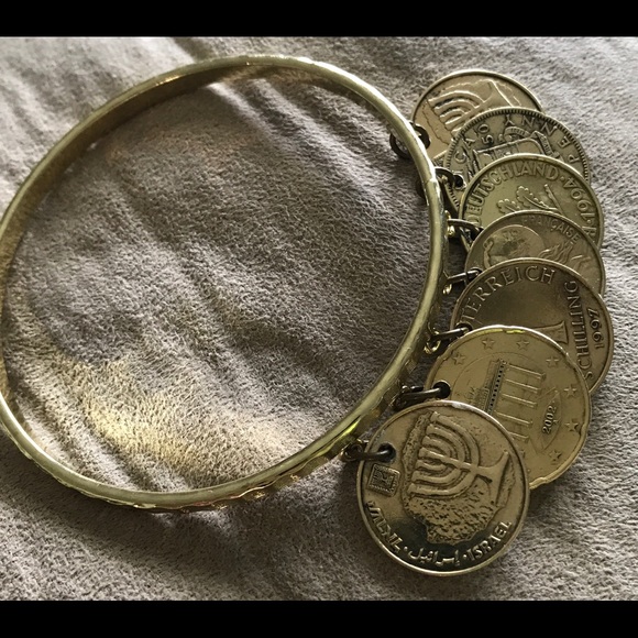 Jewelry - 2.75" diameter, Coin bracelet