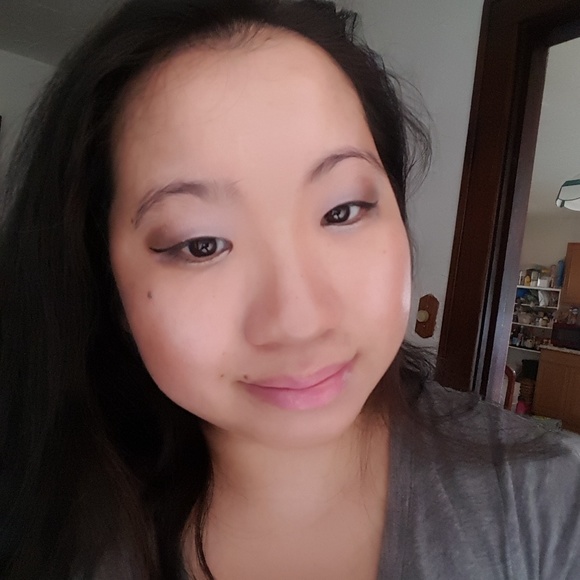 Meet your Posher, Mai - Picture 2 of 2