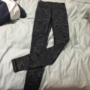 Lululemon stripped leggings