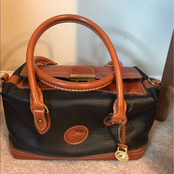 Dooney & Bourke Handbags - Dooney & Bourke bag