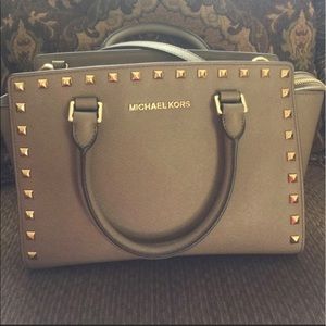 Michael Kors purse