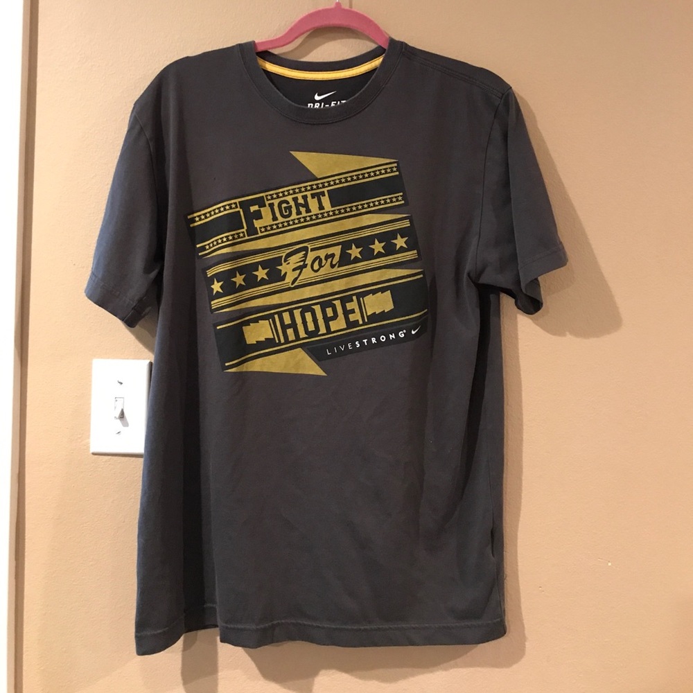 Dri -fit Nike shirt - Picture 2 of 5