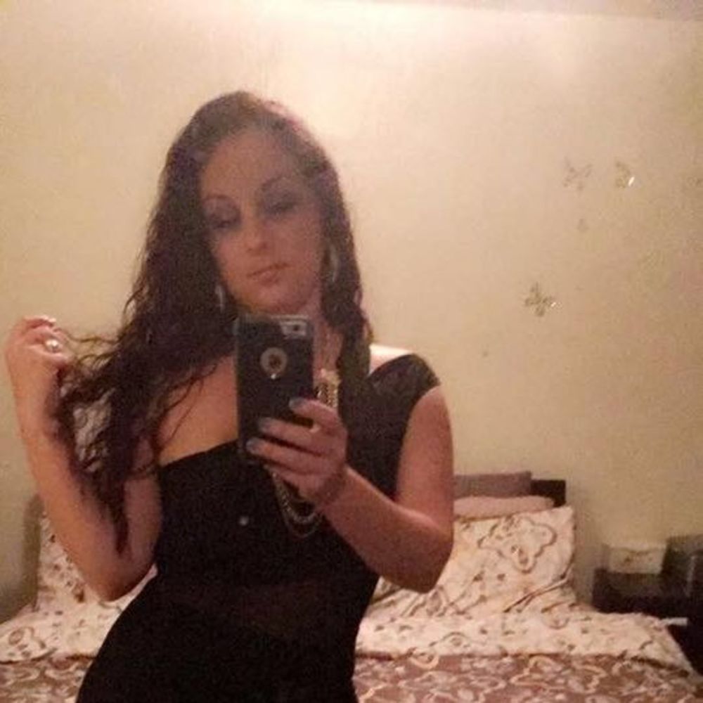 Meet your Posher, Cassandra