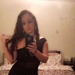 Meet your Posher, Cassandra