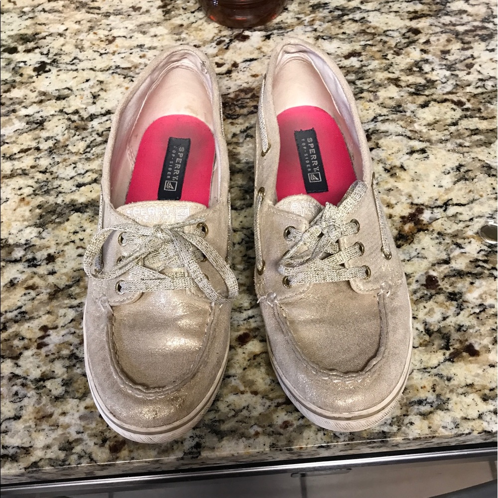 Girls gold sperrys