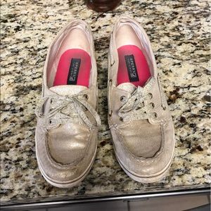 Girls gold sperrys