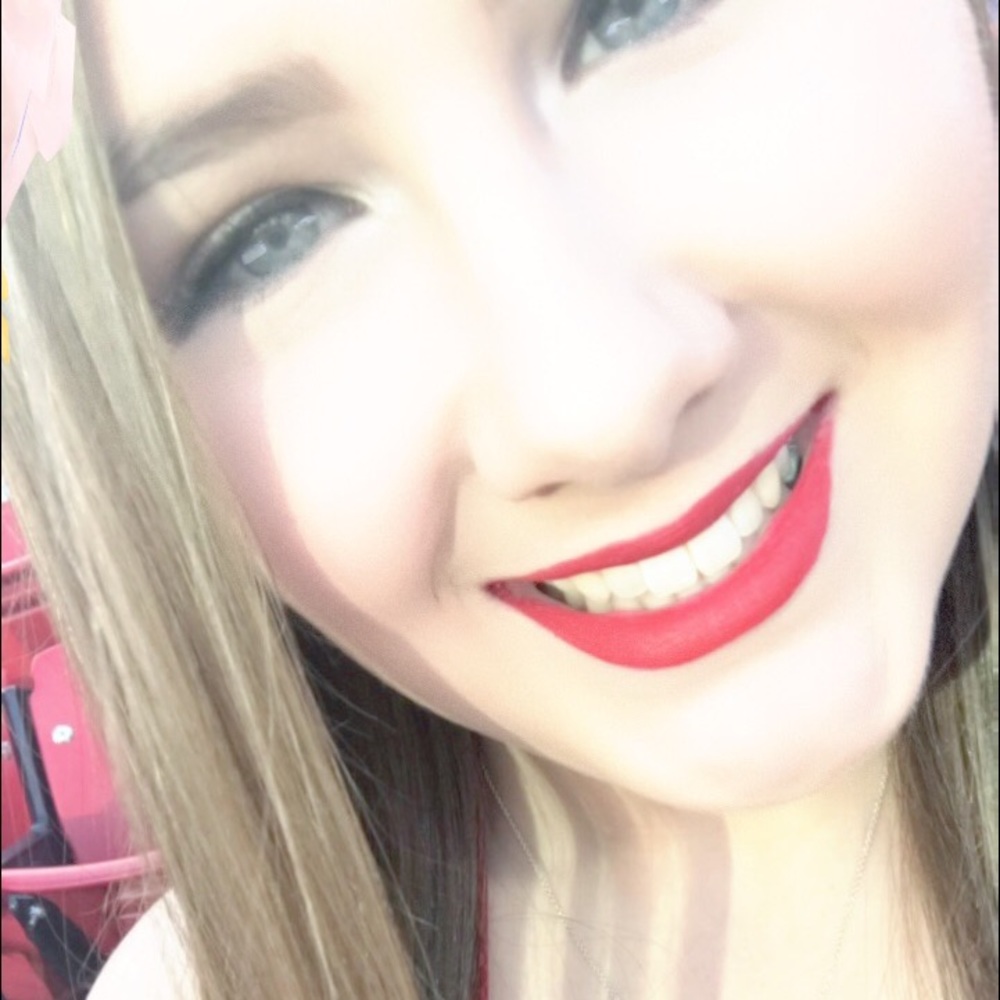 Meet your Posher, Mallory