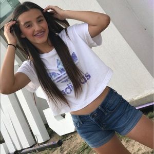 Meet your Posher, Themis