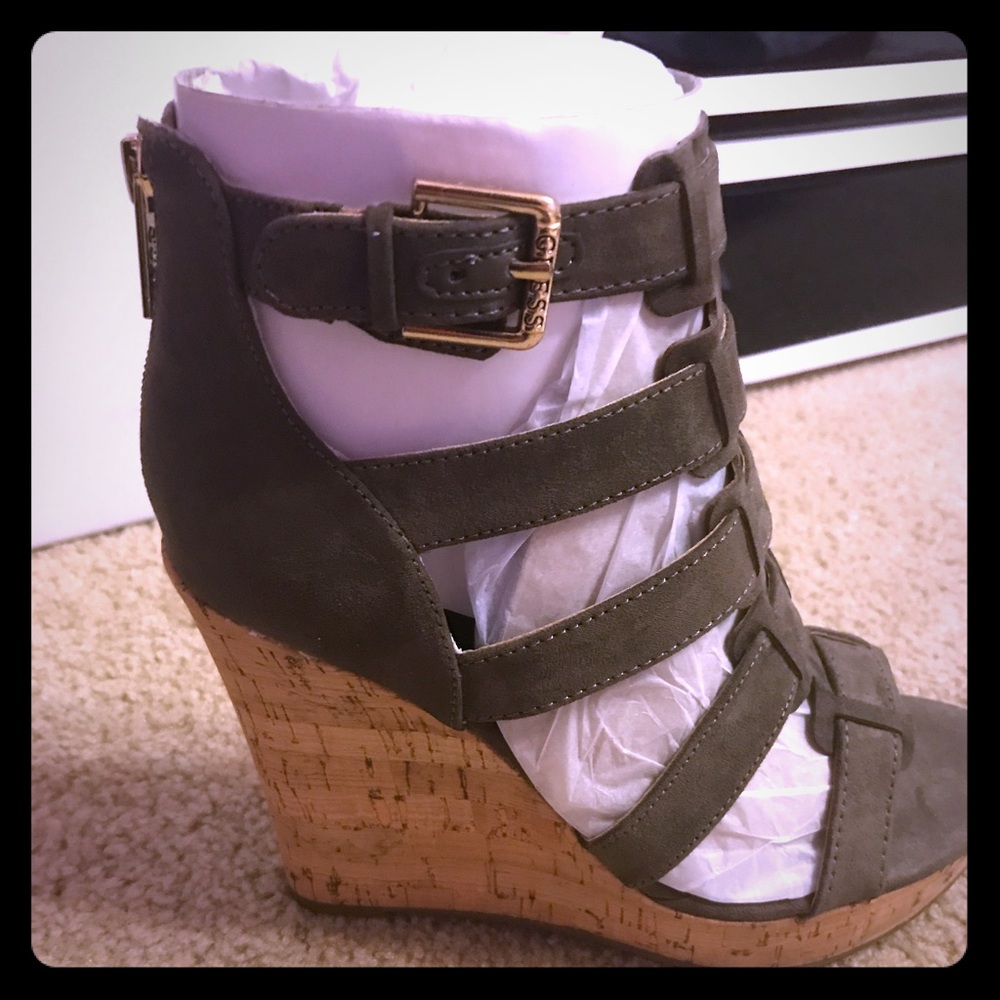 Brand new guess wedges