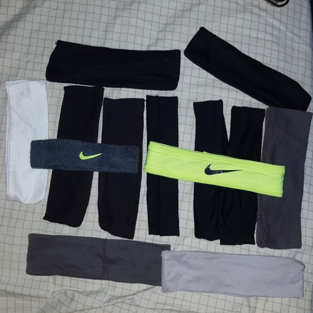 🚫SOLD🚫 13 Head bands - 2 Nike