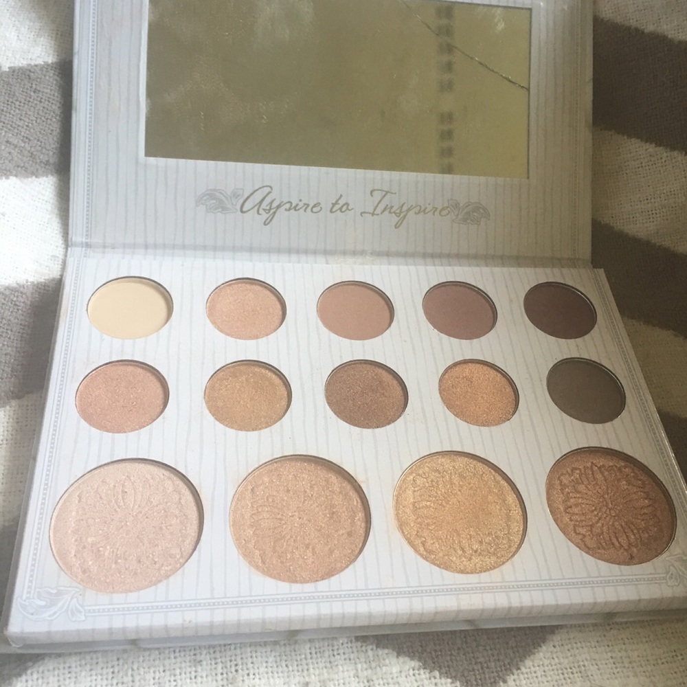 Carli Bybel Highlighter