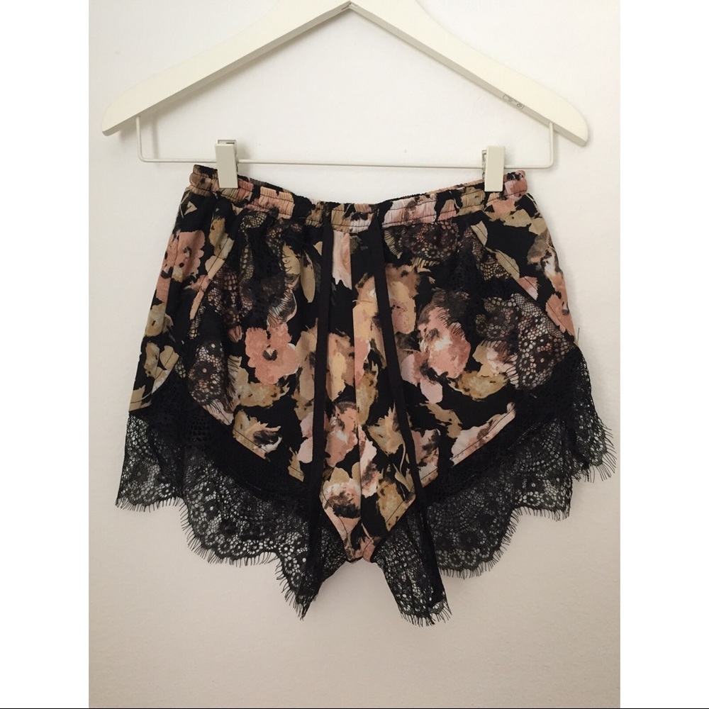 Lace Hem Floral Printed Soft Shorts. NWT