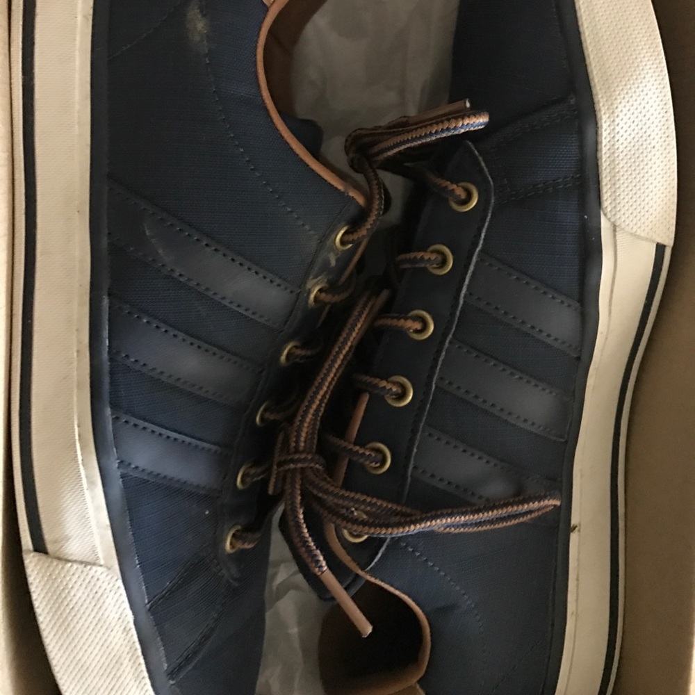 Adidas Daily NEO size 9