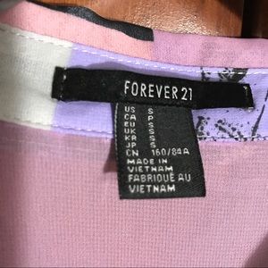 Forever 21 Tops - Forever 21 Sleeveless Palm Tree Top Forever 21 Tops - Forever 21 Sleeveless Palm Tree Top